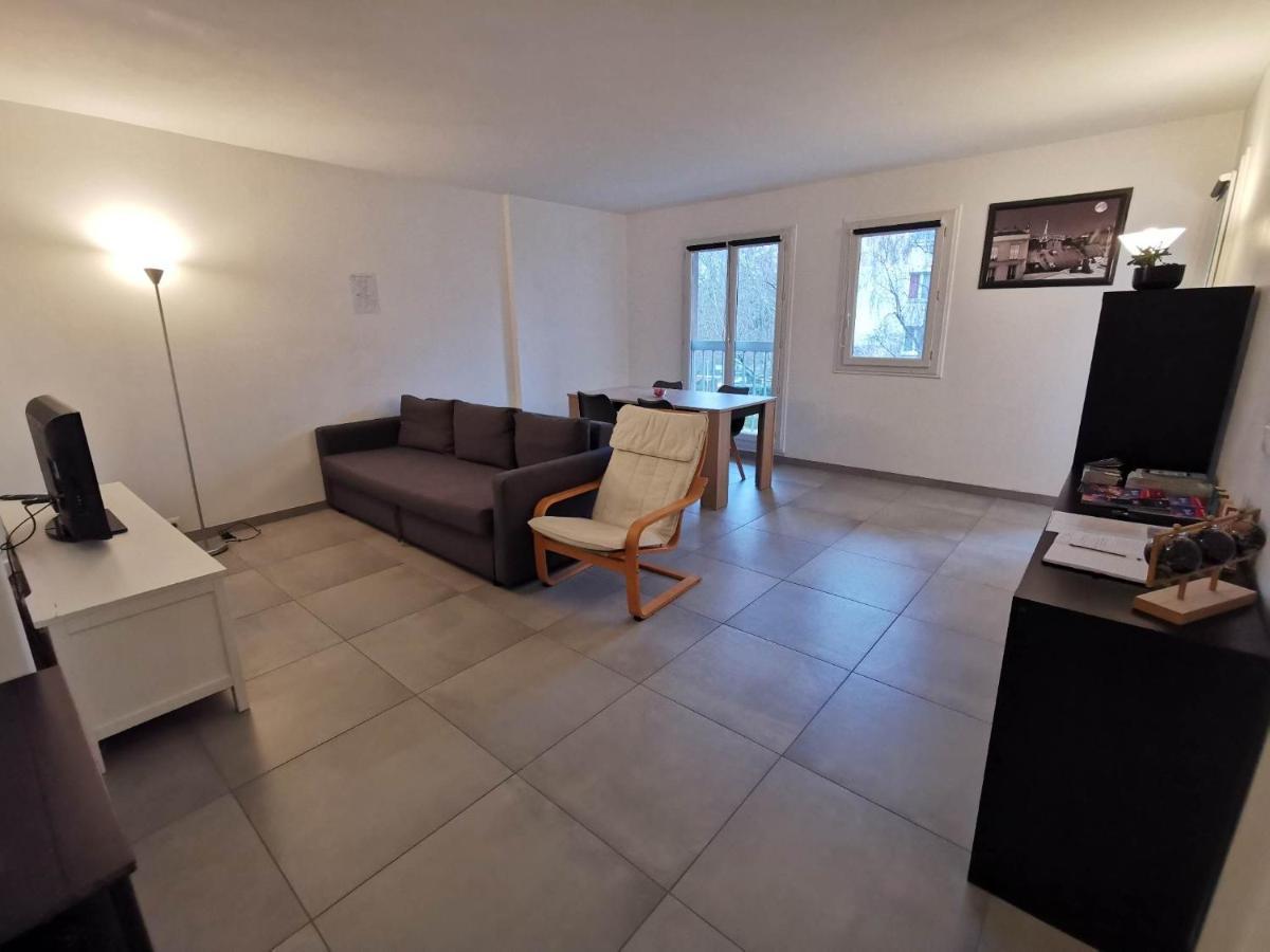 Appartement Proche Disneyland & Paris - 20 Minutes - Proche Gare Rer Noisiel Kültér fotó